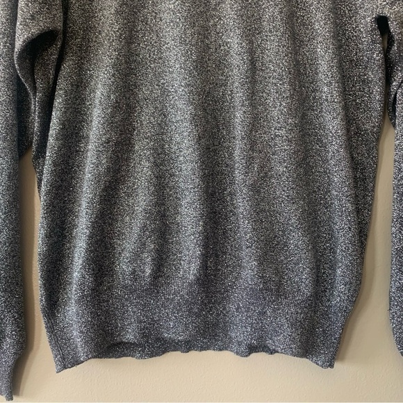 Vintage Metallic Silver Long Sleeve Turtle/High Neck Silver Top Size Small - Picture 7 of 10
